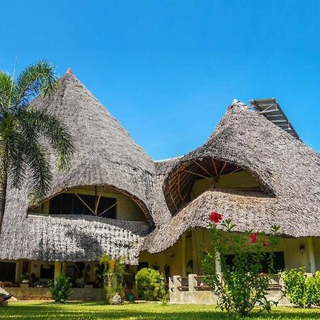 Amani Paradise - Luxury Villas Diani Beach Eksteriør billede