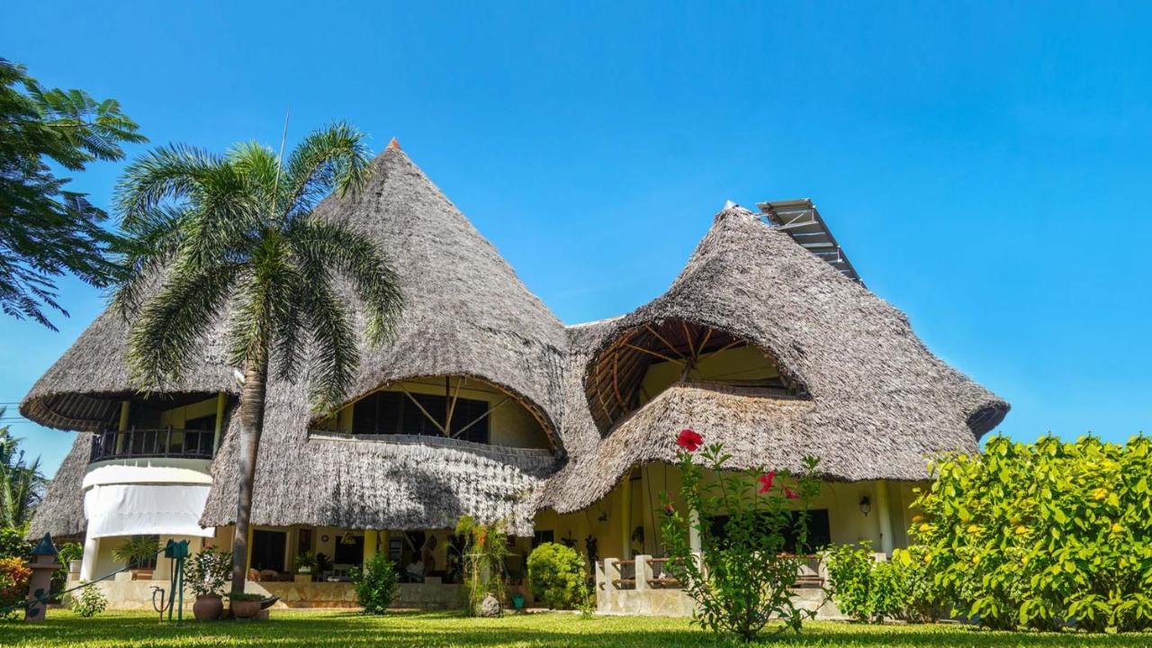 Amani Paradise - Luxury Villas Diani Beach Eksteriør billede