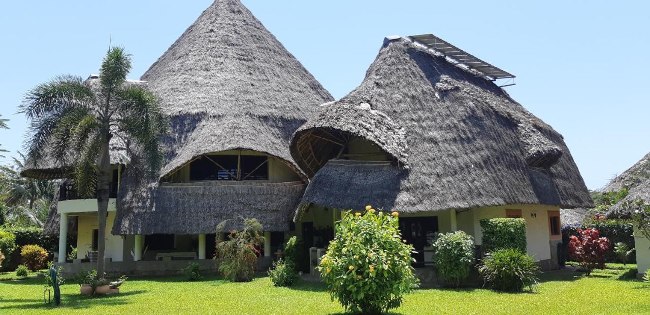 Amani Paradise - Luxury Villas Diani Beach Eksteriør billede