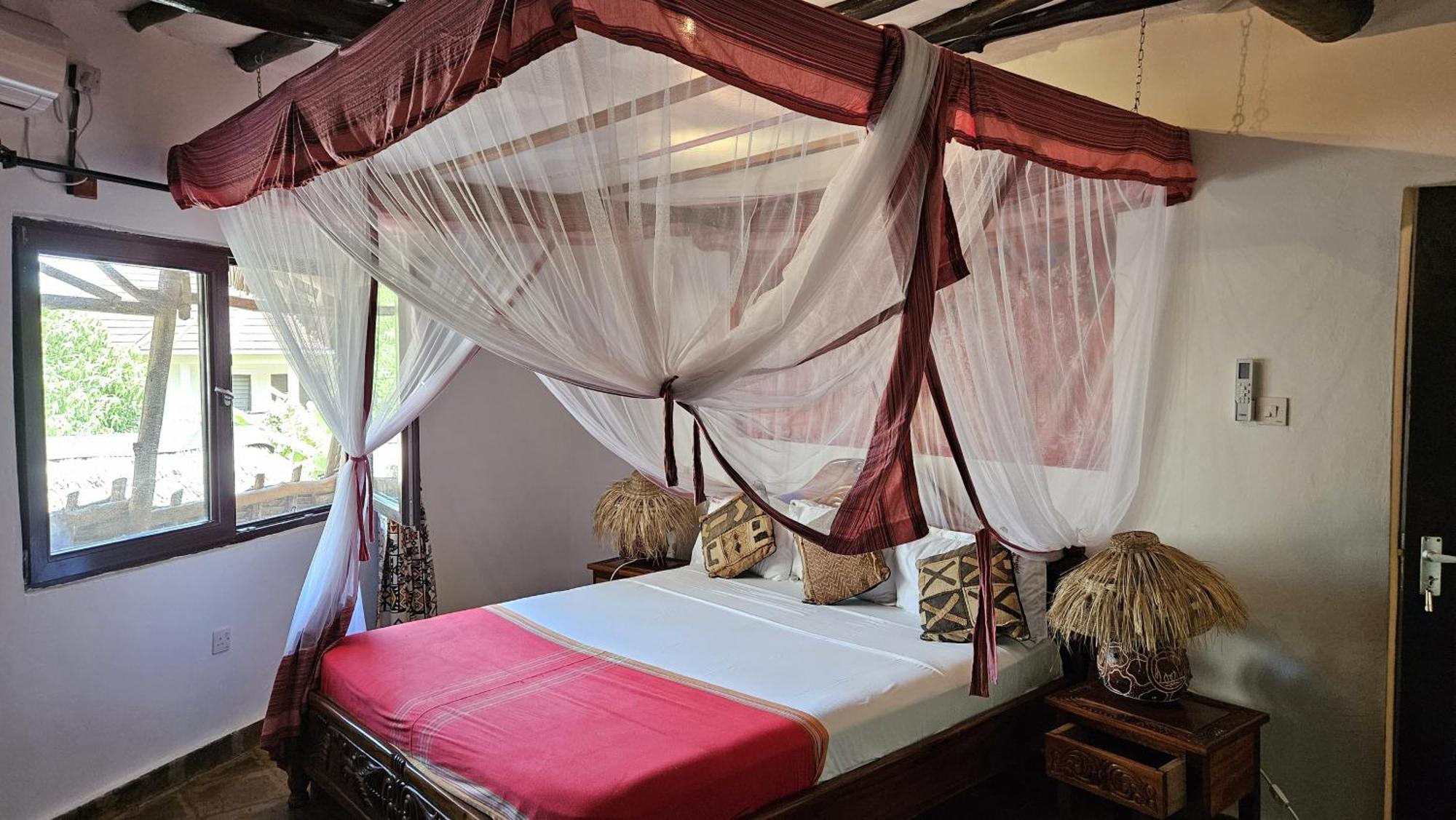 Amani Paradise - Luxury Villas Diani Beach Eksteriør billede