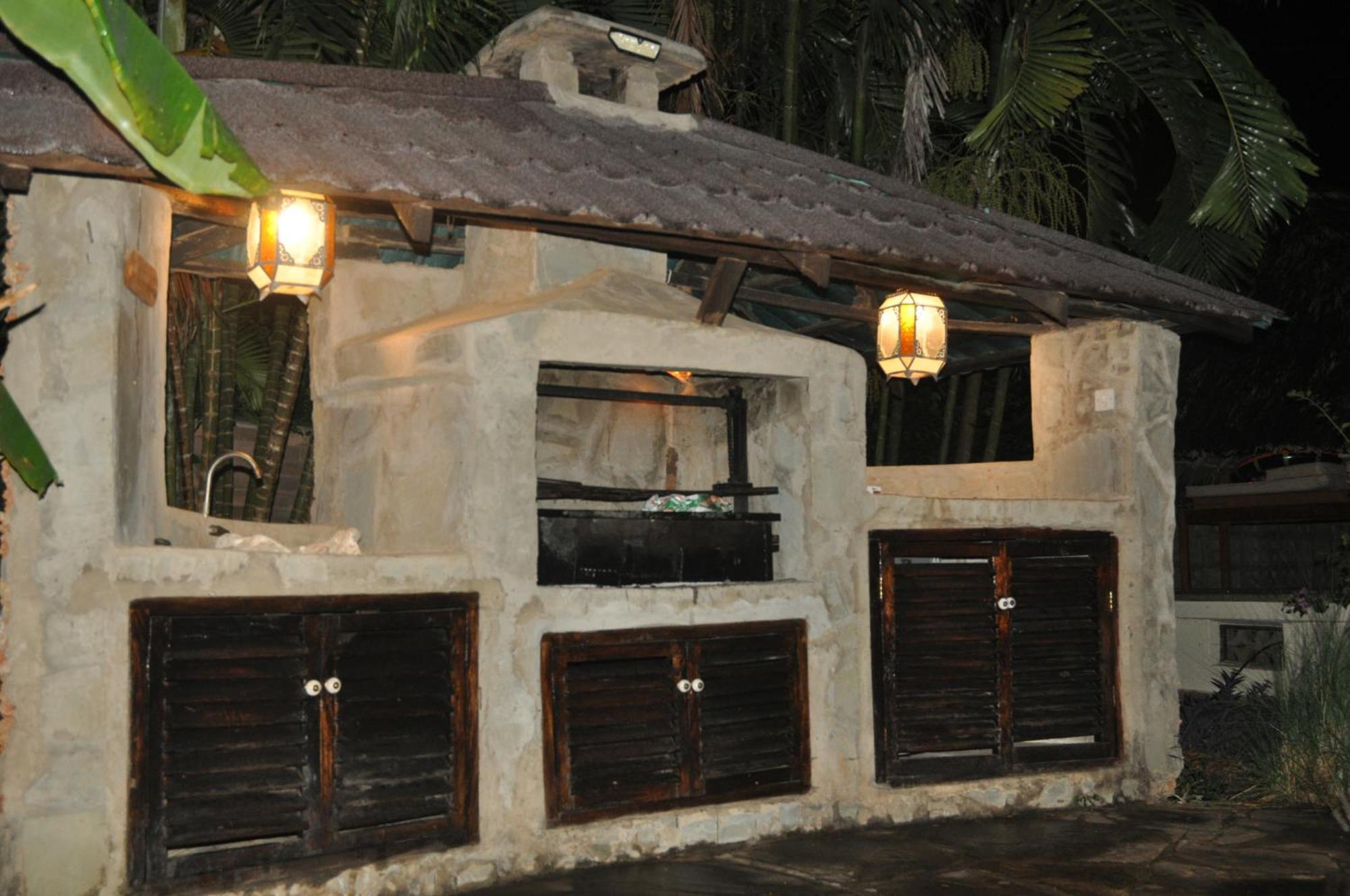 Amani Paradise - Luxury Villas Diani Beach Eksteriør billede