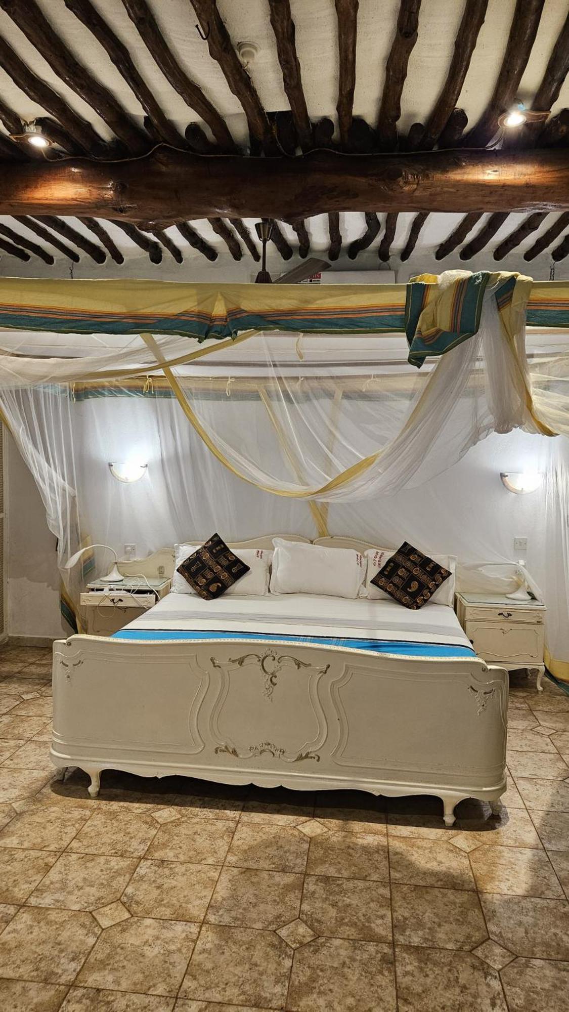 Amani Paradise - Luxury Villas Diani Beach Eksteriør billede