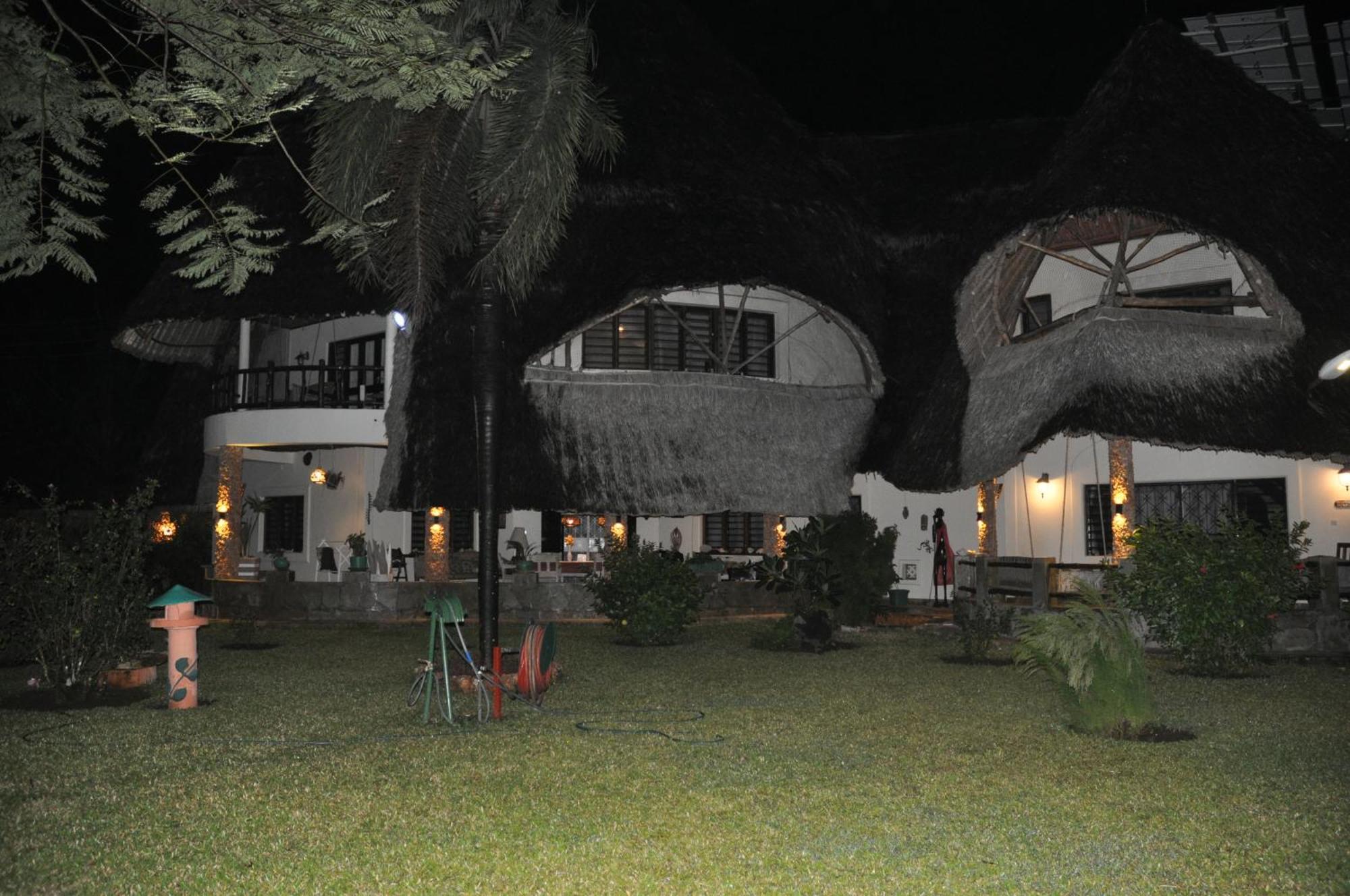 Amani Paradise - Luxury Villas Diani Beach Eksteriør billede
