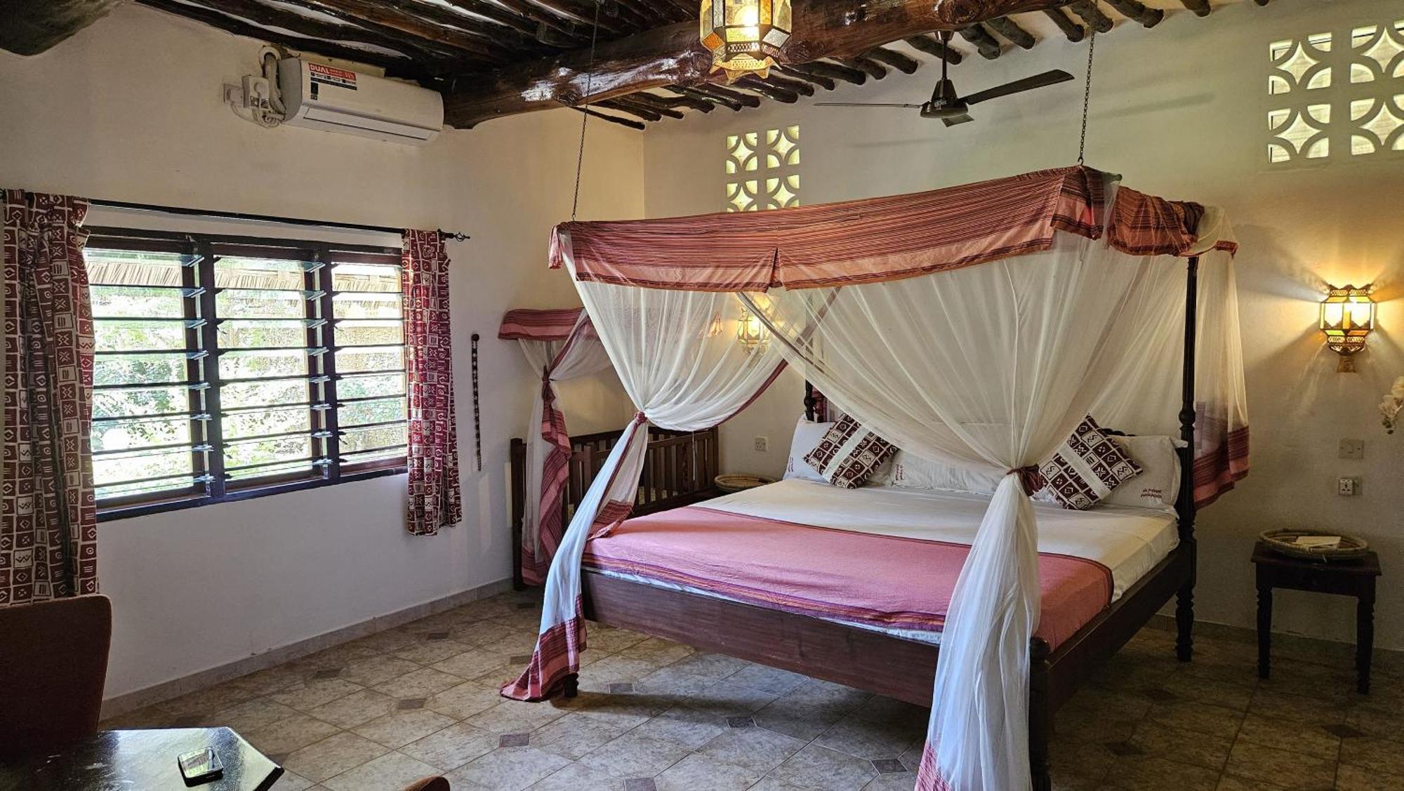 Amani Paradise - Luxury Villas Diani Beach Eksteriør billede