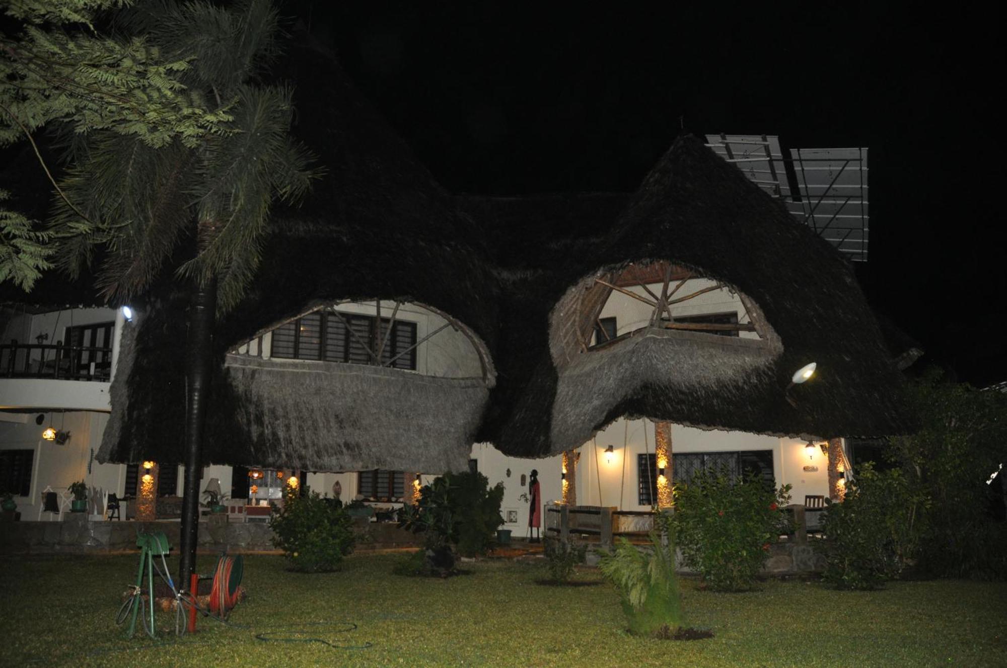 Amani Paradise - Luxury Villas Diani Beach Eksteriør billede